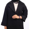 مشکی-مانتو بزایاق(دکمه نما-آستین پاکتی-جلو چاک)